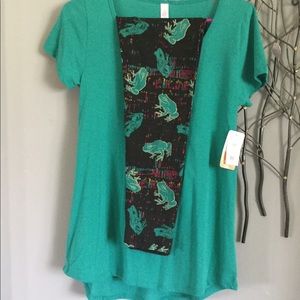 LuLaRoe Frog leggings and Classic T